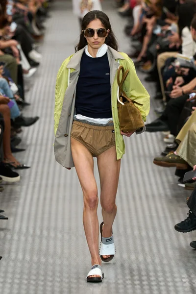 Look 8